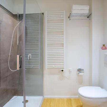 Suite Azuni 22 *
